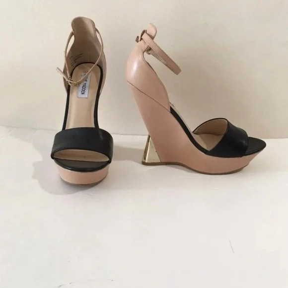 Steve Madden Beige Open-toe Wedges with Gold Heel Detail - Picture 1 of 9